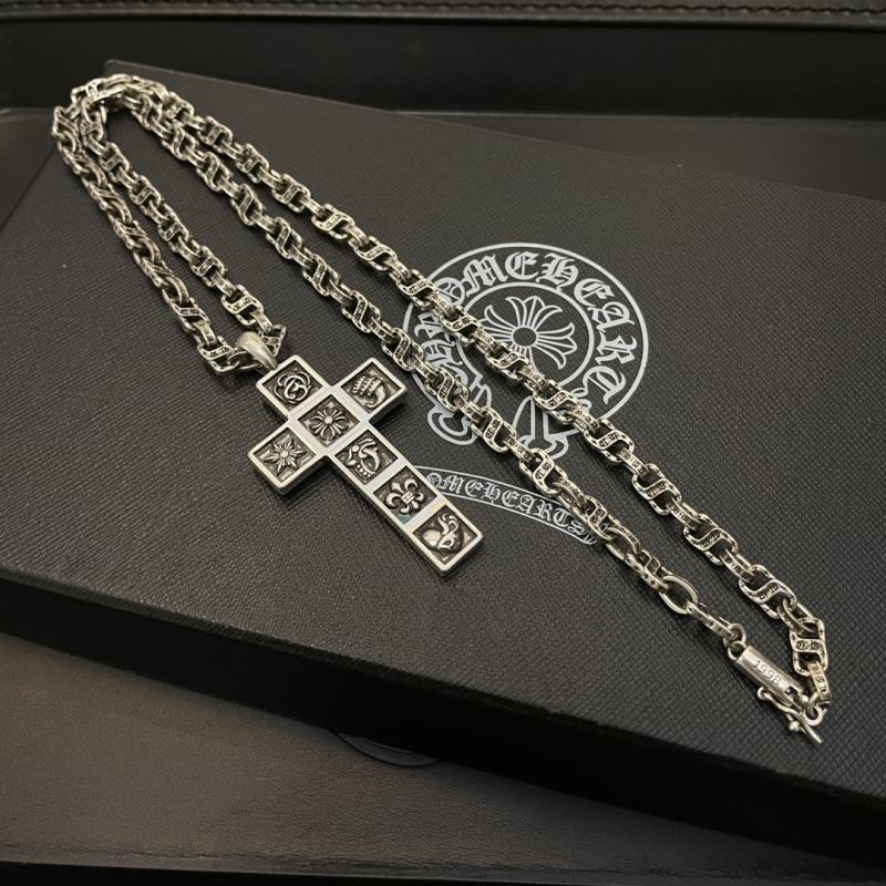 Ch*0me He**ts necklaces